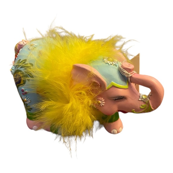 Curtsy to Confidence from the Margaret Le Van Pink Elephant Collection - Picture 9 of 11